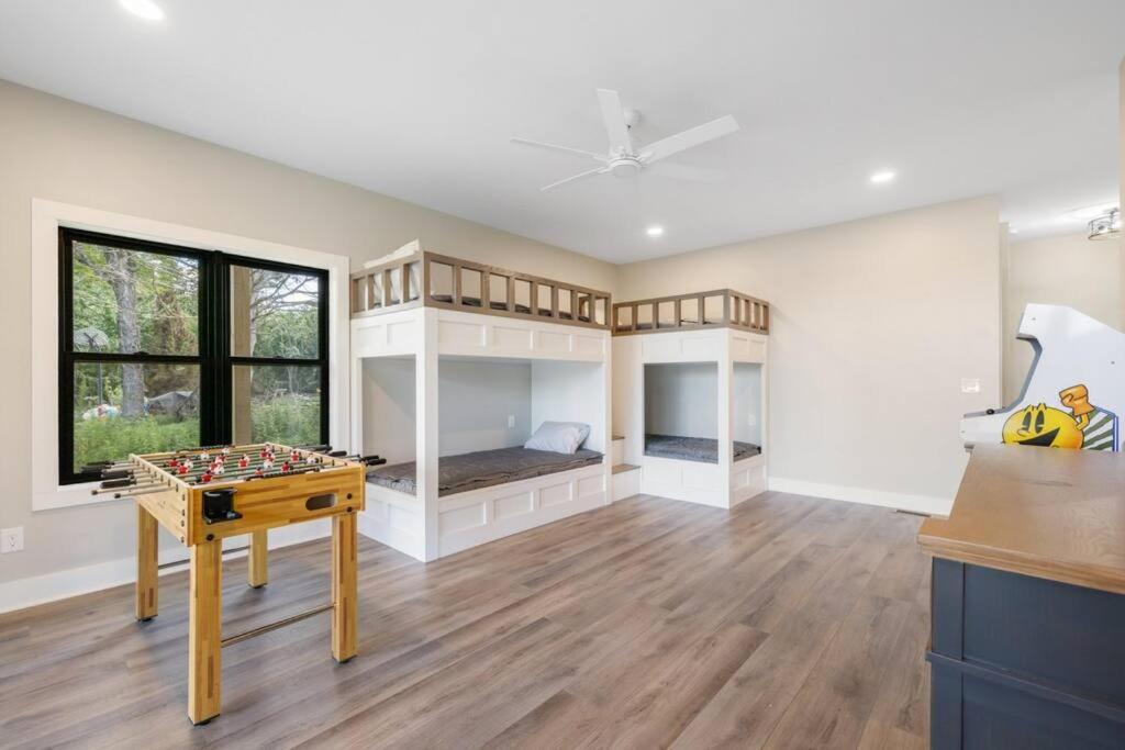 New Home, Dock, Kayaks, Game Room, Water Views Winchester Exterior foto